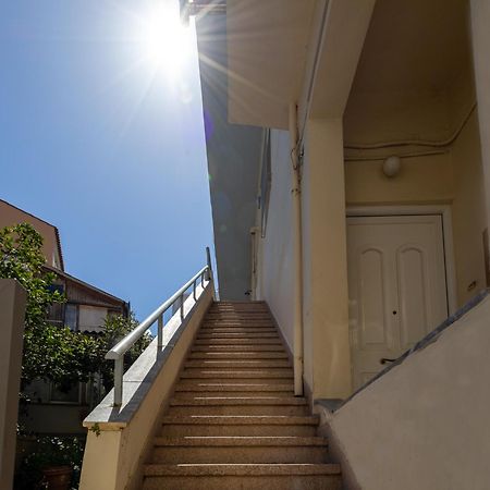 In And Out Chrissi Akti Chania Exterior foto